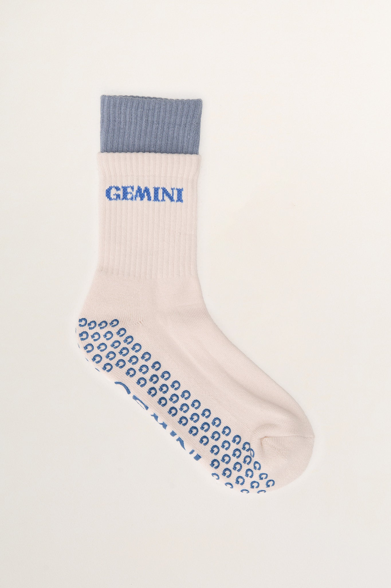 non slip pilates socks for reformer