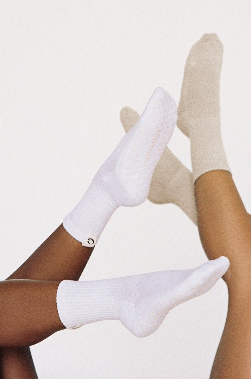 yoga and pilates grip socks for women