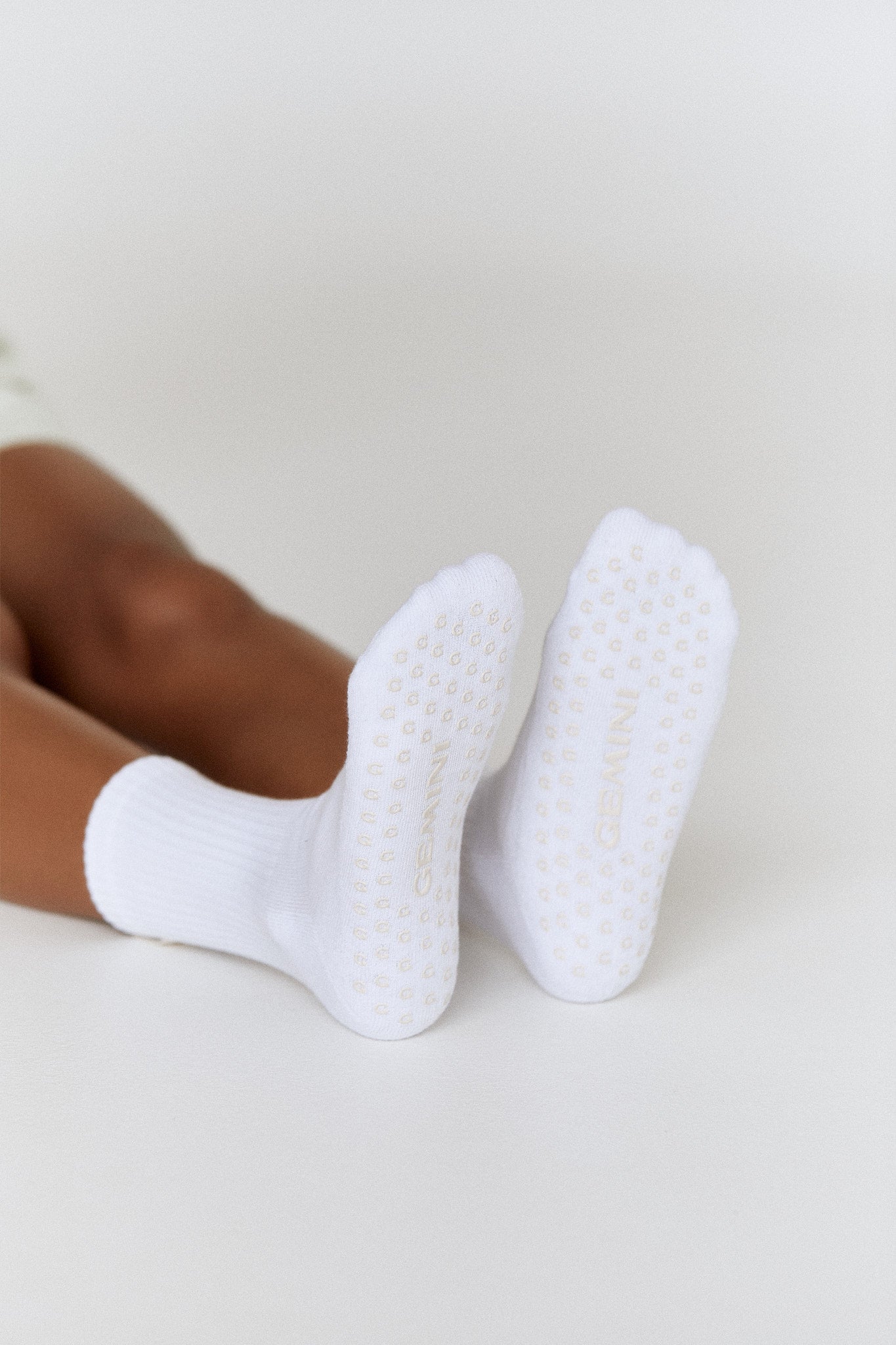 
                  
                    classic pilates grip socks womens
                  
                