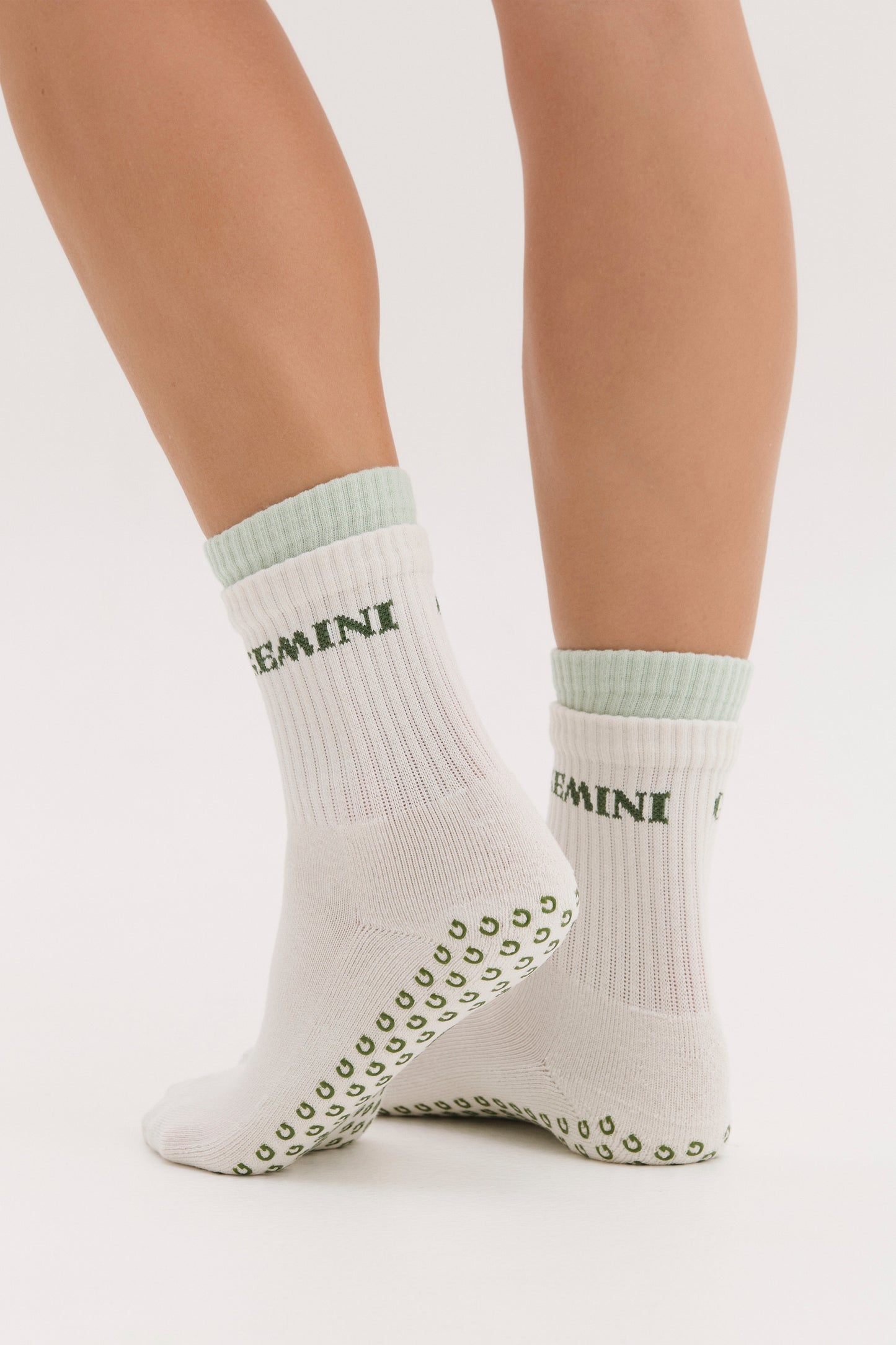 
                  
                    everyday wear pilates grip socks
                  
                
