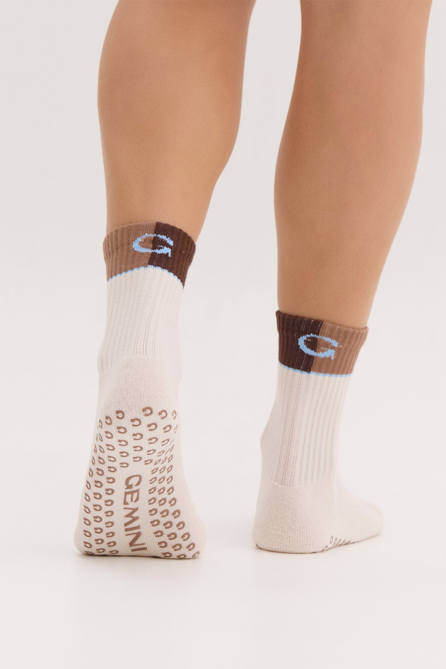 
                  
                    popular brown pilates grip socks men women
                  
                
