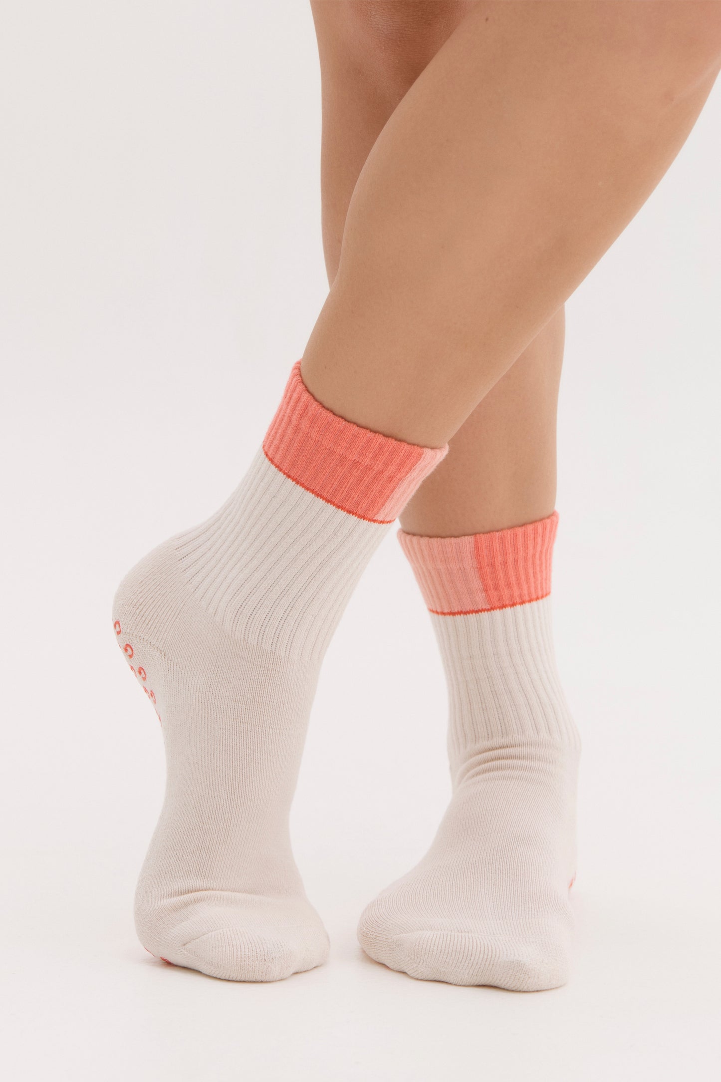 
                  
                    unisex pink pilates socks with strong non slip grip
                  
                