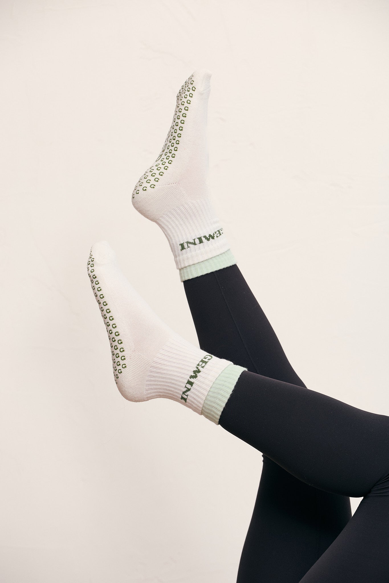 
                  
                    pilates reformer socks with strong grip
                  
                
